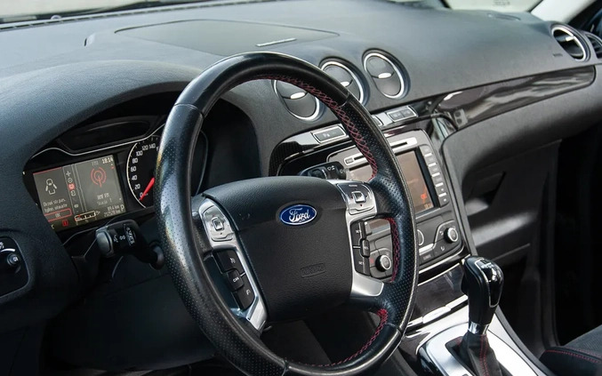 Ford S-Max cena 41900 przebieg: 212000, rok produkcji 2013 z Wyszków małe 742